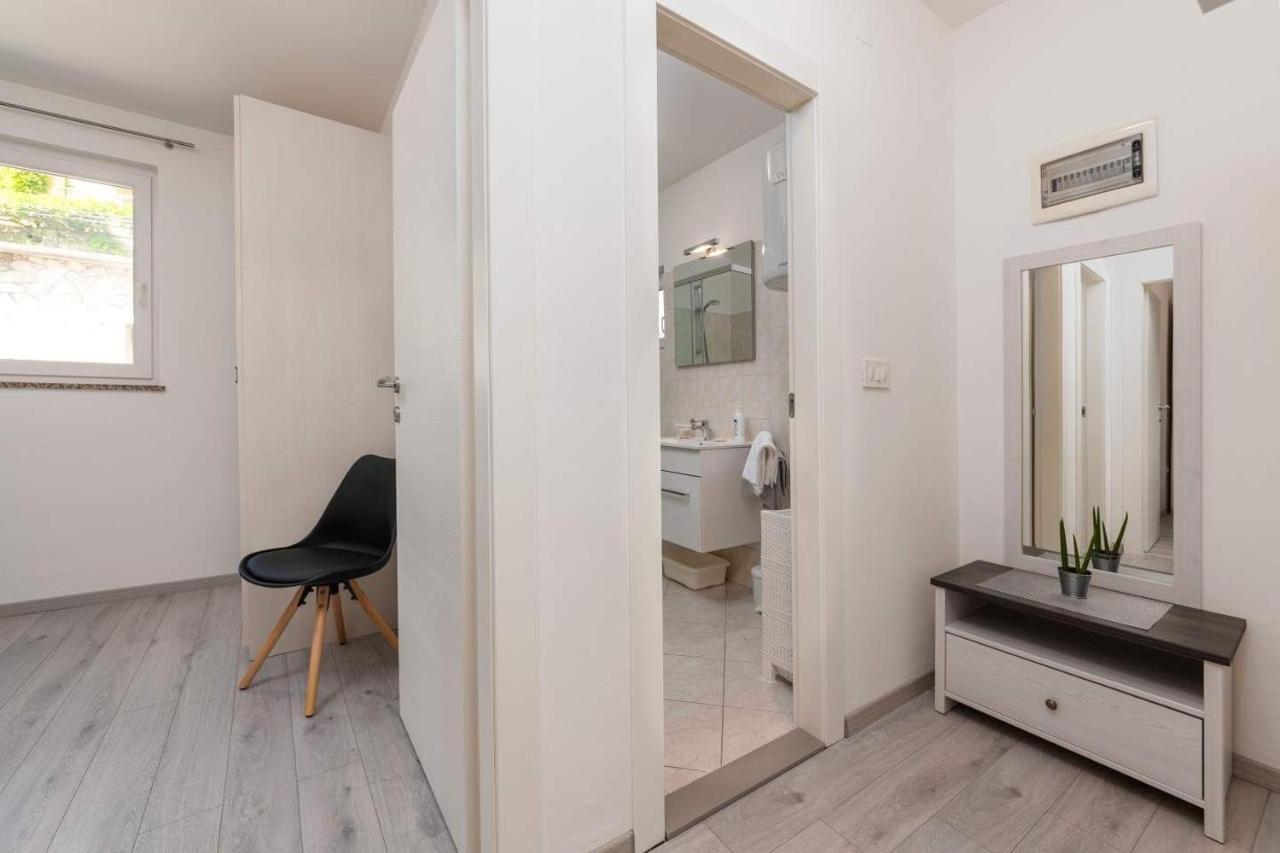 Apartmani Astrid Rabac Exterior foto