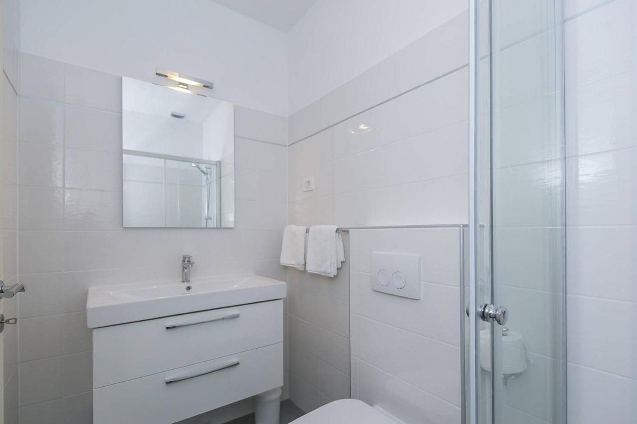 Apartmani Astrid Rabac Exterior foto